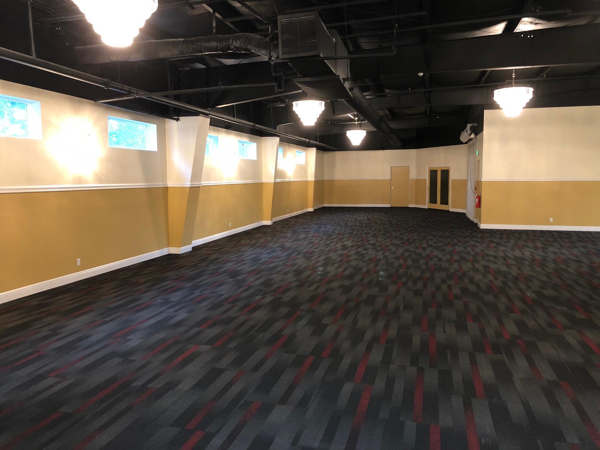 CENTRAL PARK - Commercial Sale