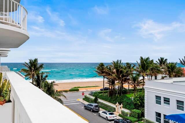 WINTHROP HOUSE CONDO - Residential