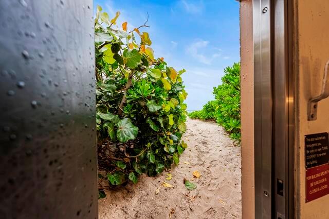 WINTHROP HOUSE CONDO - Residential