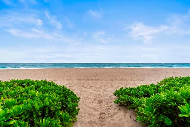 WINTHROP HOUSE CONDO - Residential