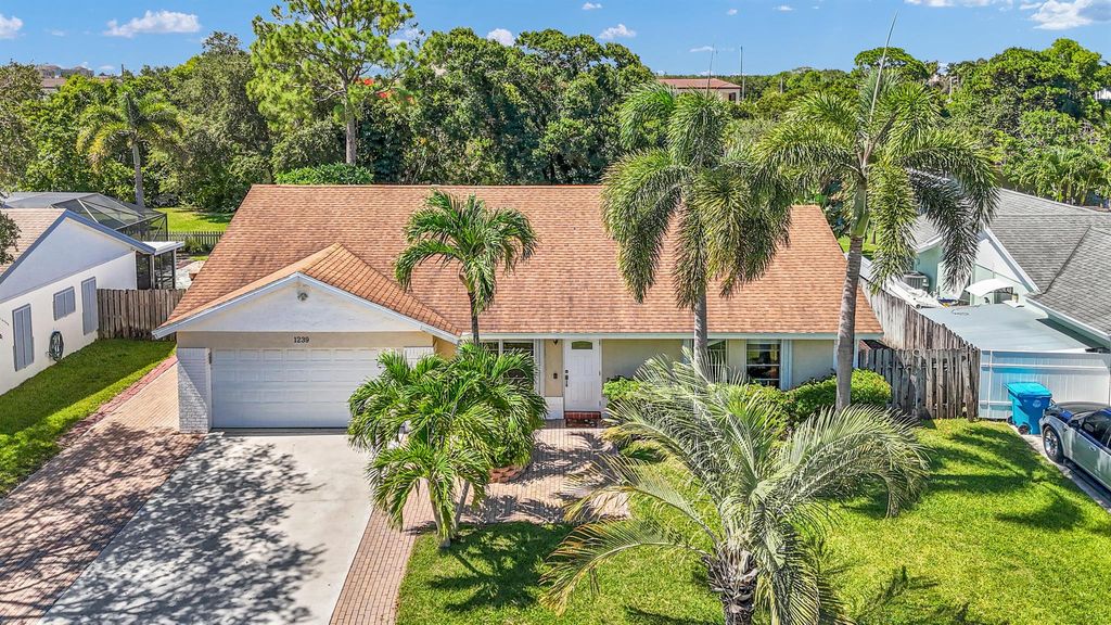Photo of 1239 NW 13th Avenue, Boynton Beach, FL 33426 (MLS # R11110745)