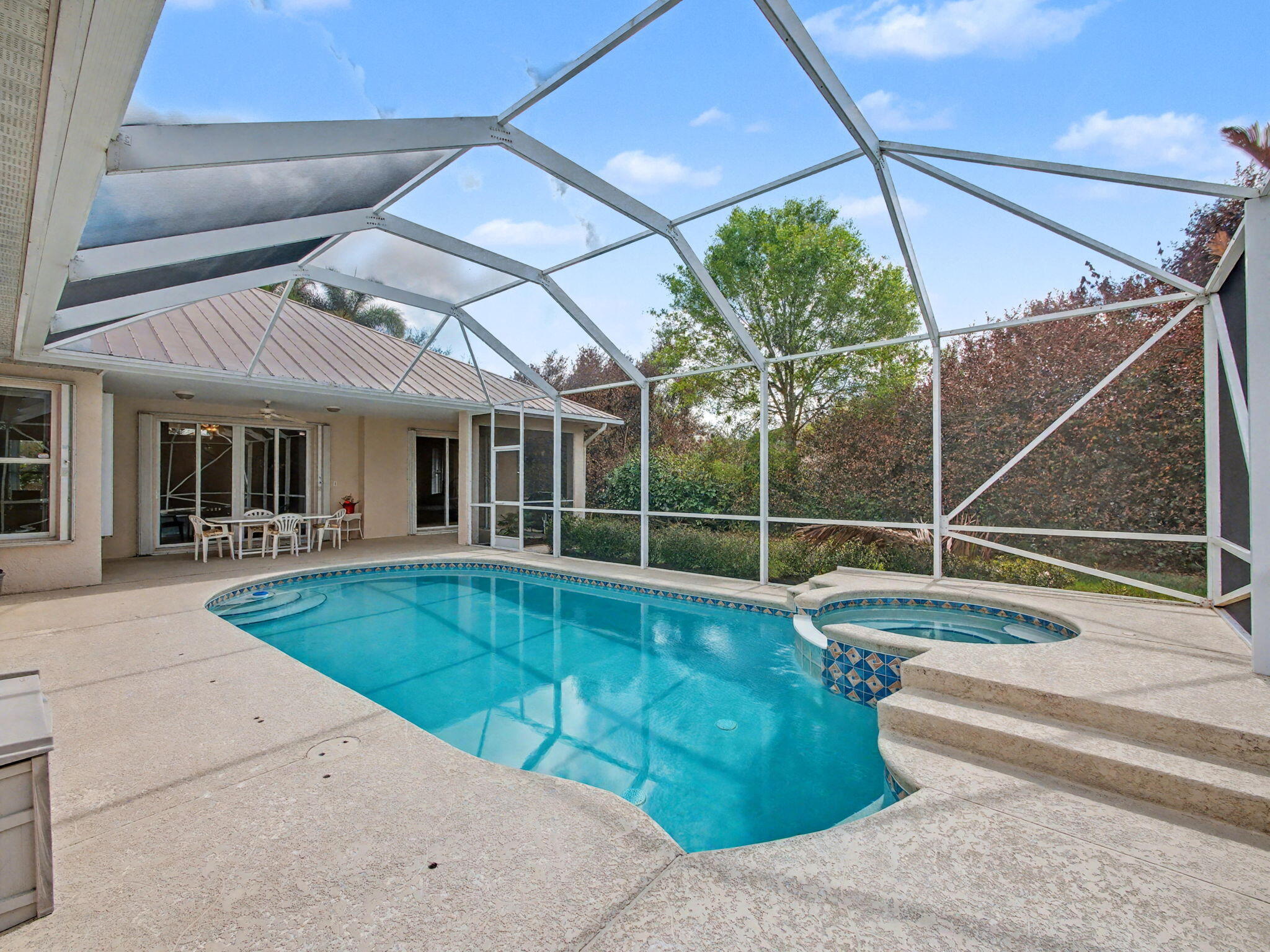 LOCKS LANDING - Residential