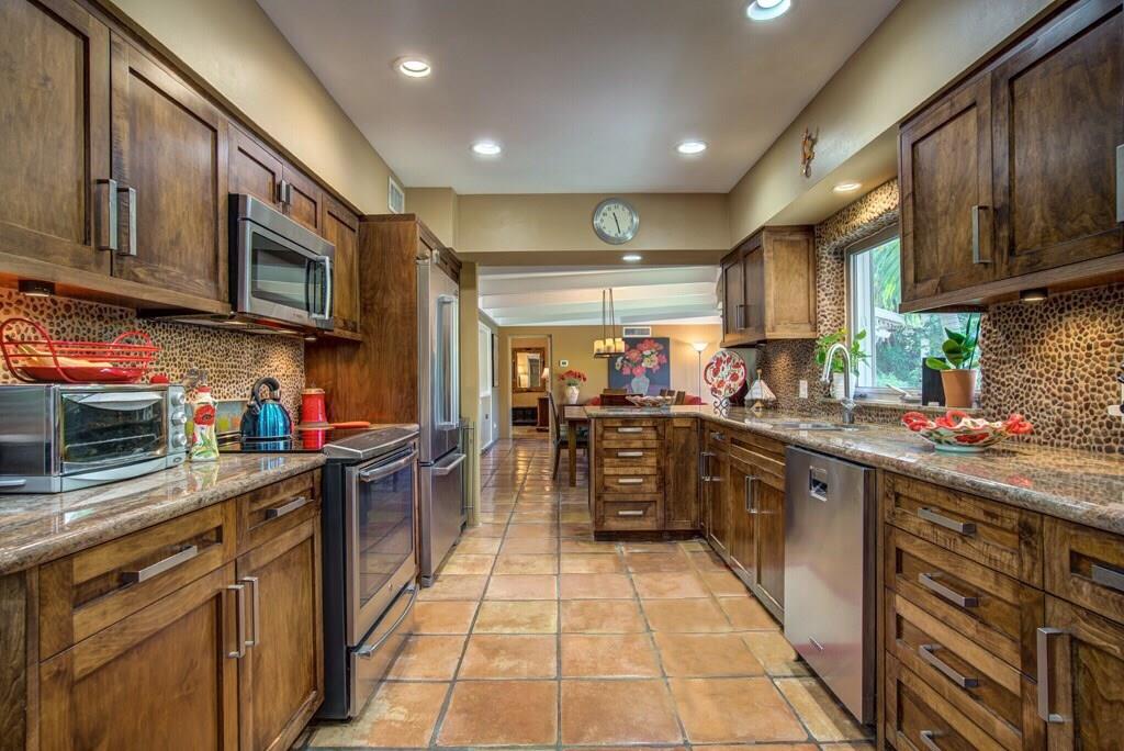 Coral Ridge 21-50 B - Residential