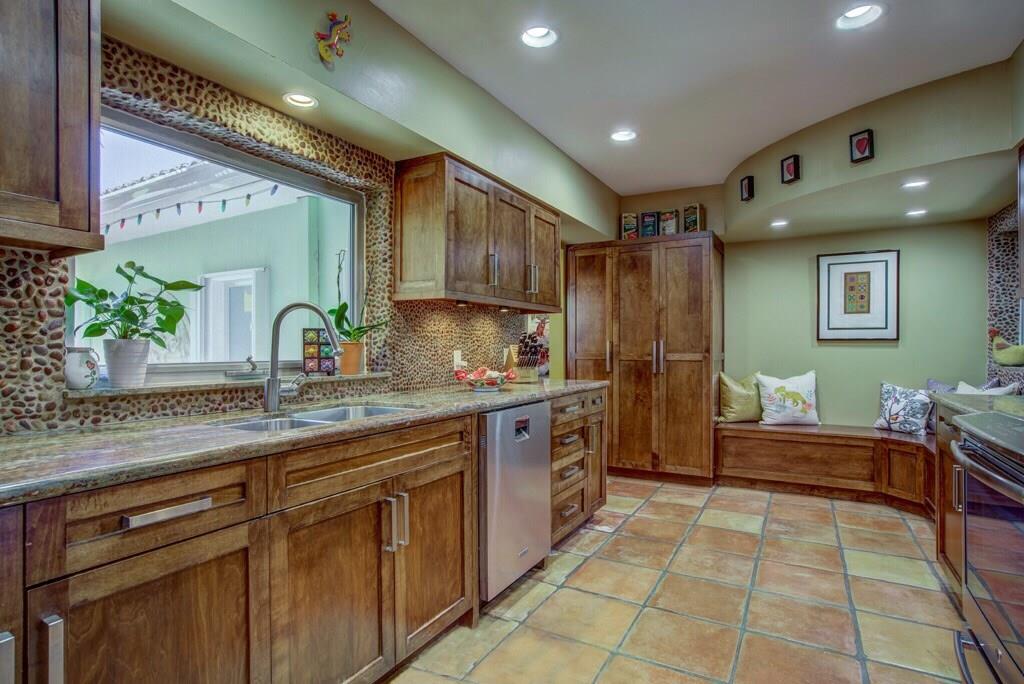 Coral Ridge 21-50 B - Residential