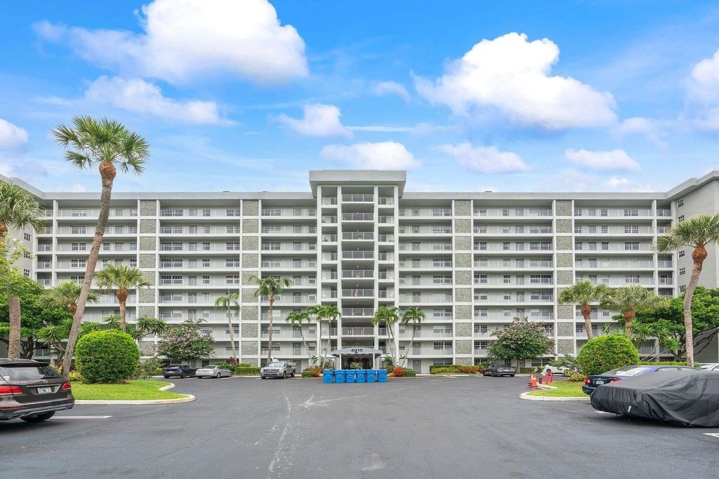 Photo of 4015 W Palm Aire Drive #606, Pompano Beach, FL 33069 (MLS # F10513116)