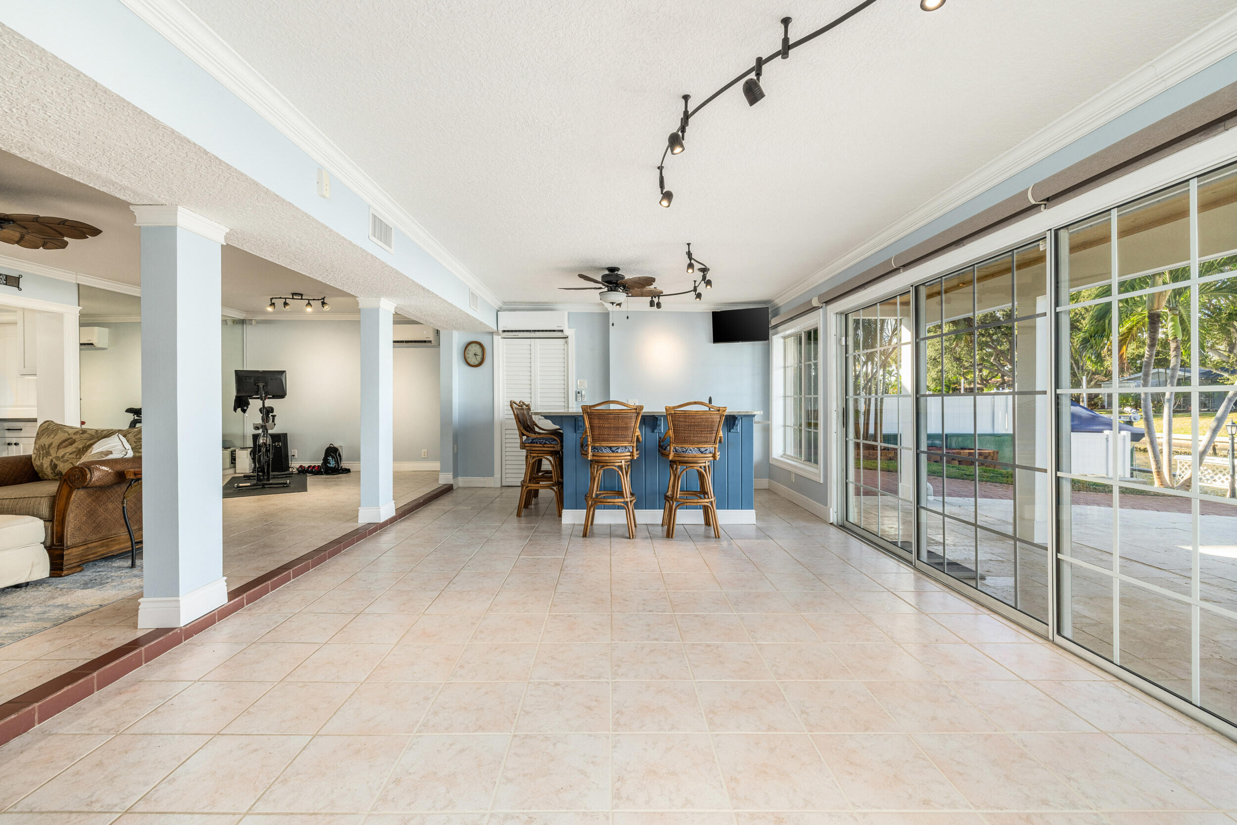 NORTH PALM BEACH VILLAGE OF 2 - Residential