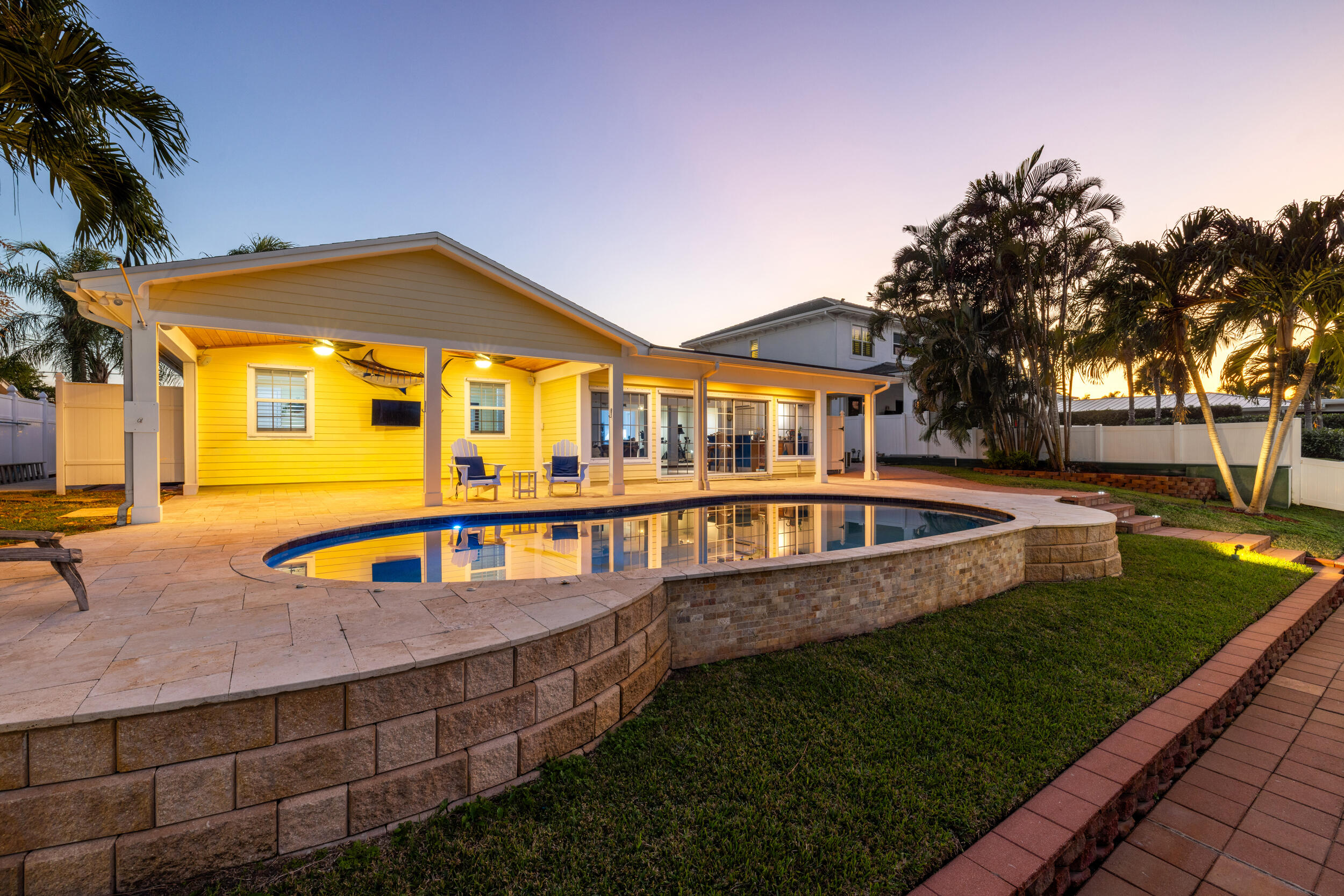 NORTH PALM BEACH VILLAGE OF 2 - Residential