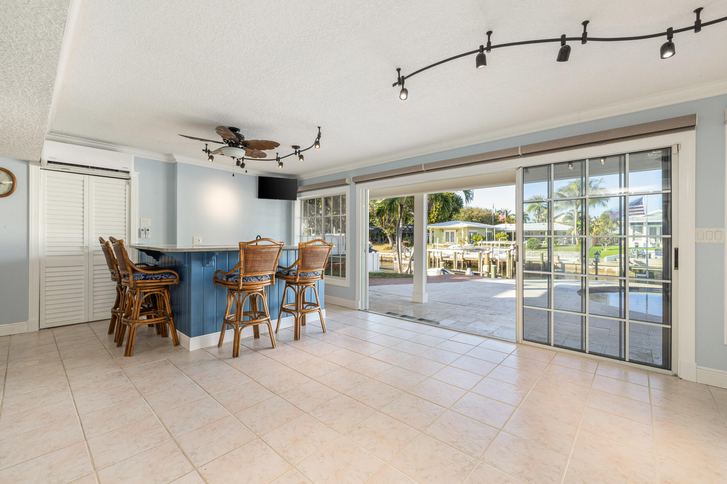 NORTH PALM BEACH VILLAGE OF 2 - Residential