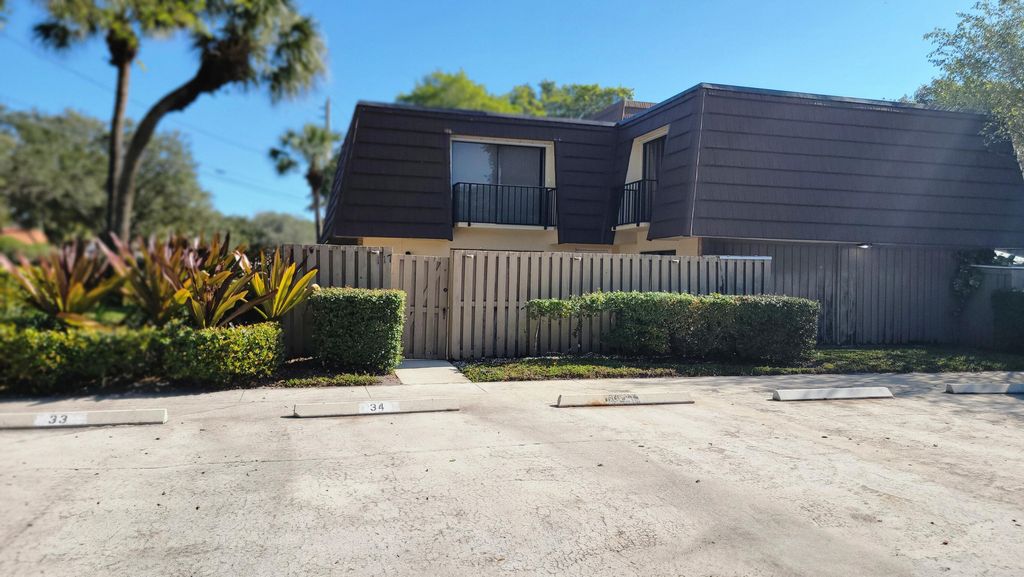 Photo of 117 1st Court, Palm Beach Gardens, FL 33410 (MLS # R11162433)