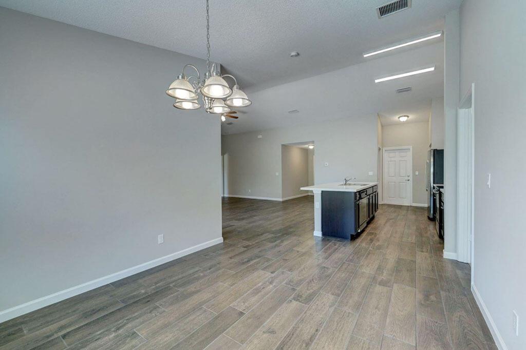 PORT ST LUCIE SECTION 19 - Residential Lease