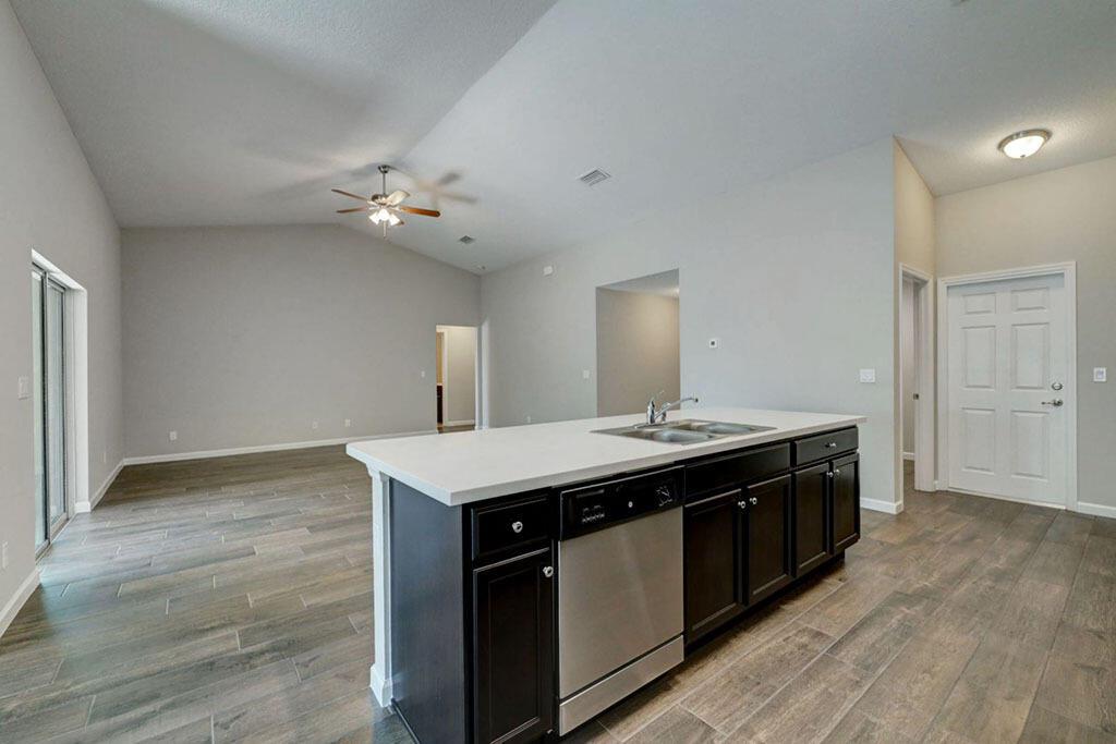 PORT ST LUCIE SECTION 19 - Residential Lease