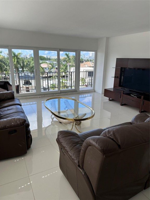 2500 E Las Olas Boulevard 508