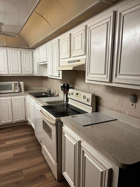 Tiny photo for 1428 SE 4TH Avenue #107, Deerfield Beach, FL 33441 (MLS # B26084748)