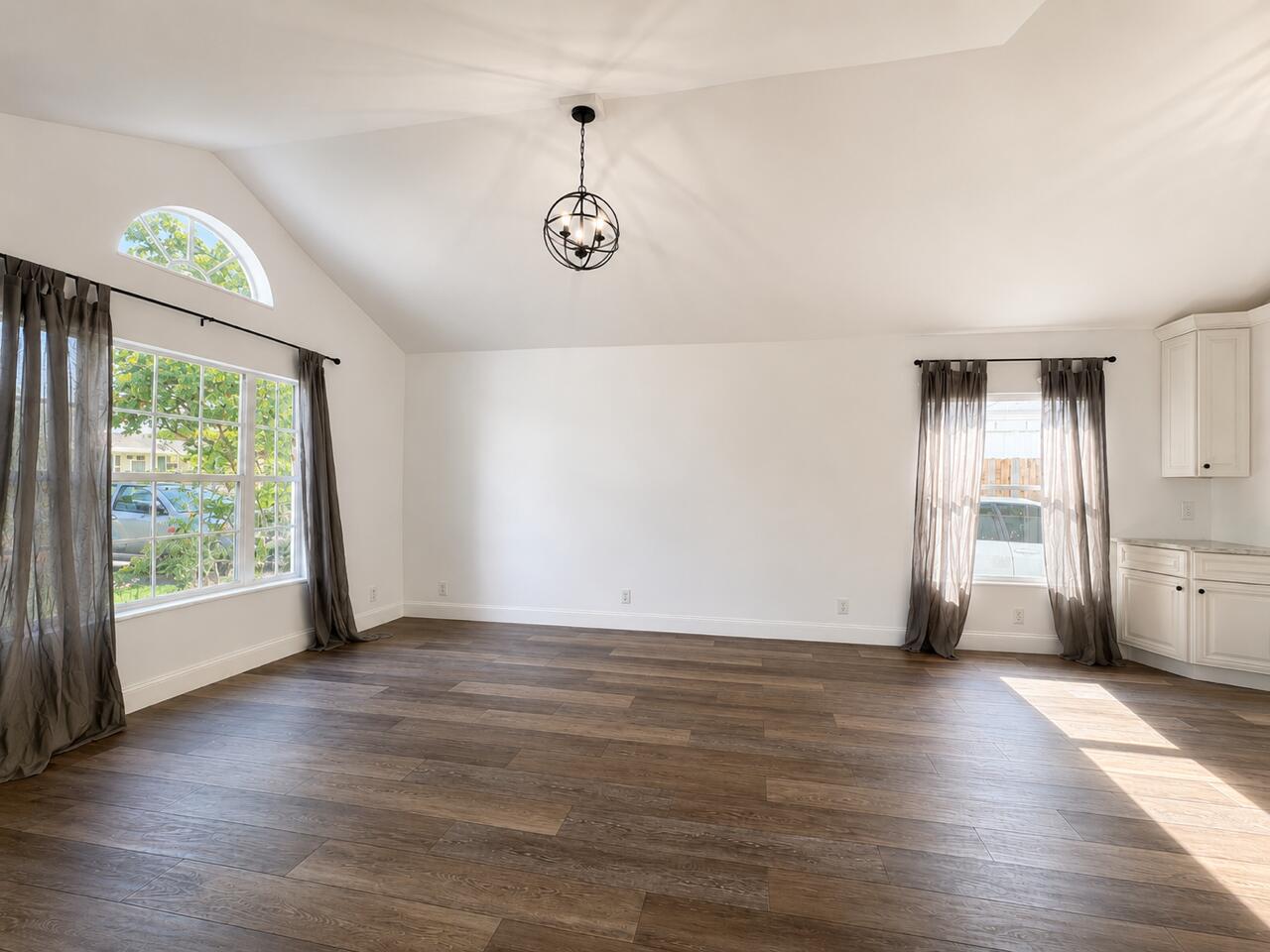 2393 Crawford Court