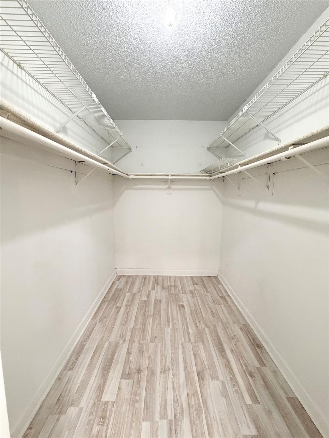 Wedgewood Condo - Residential