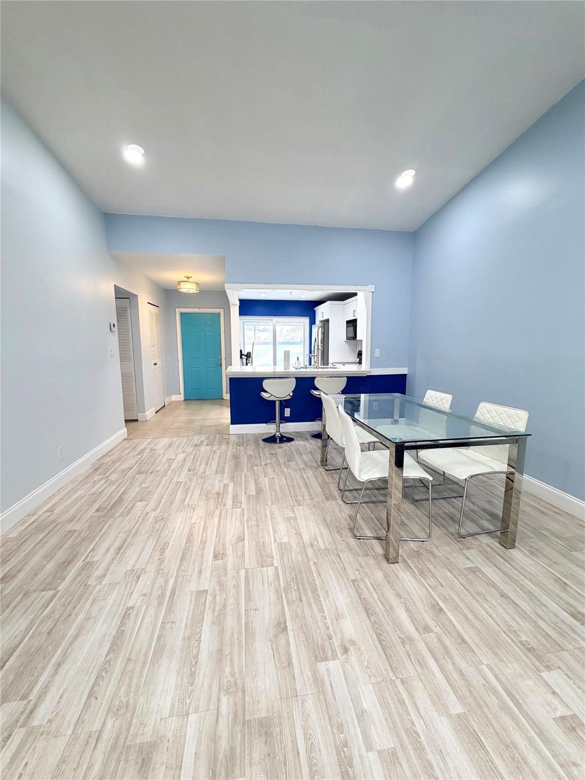 Wedgewood Condo - Residential