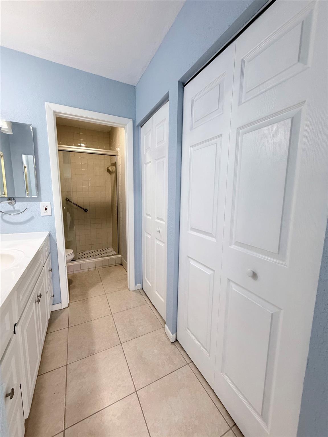 Wedgewood Condo - Residential