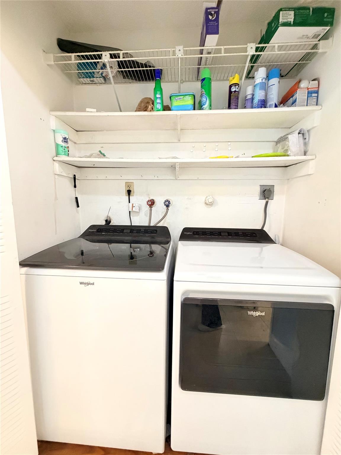 Wedgewood Condo - Residential