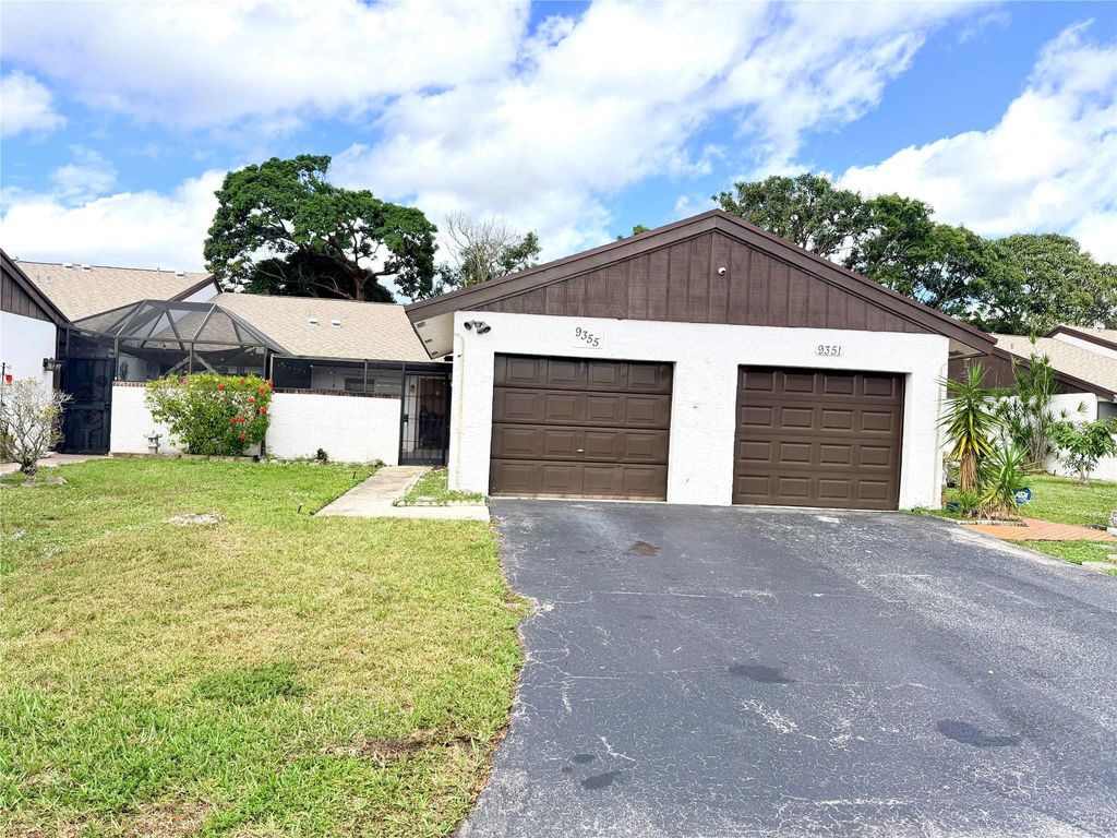 Photo of 9355 Wedgewood Dr #B17, Tamarac, FL 33321 (MLS # F10541097)