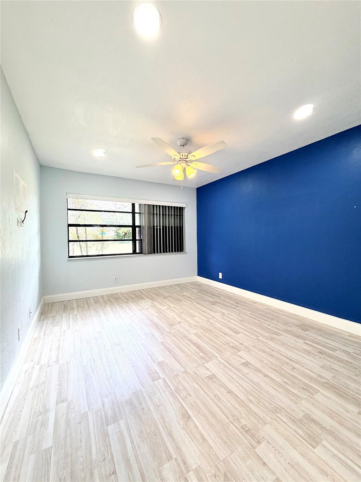 Wedgewood Condo - Residential