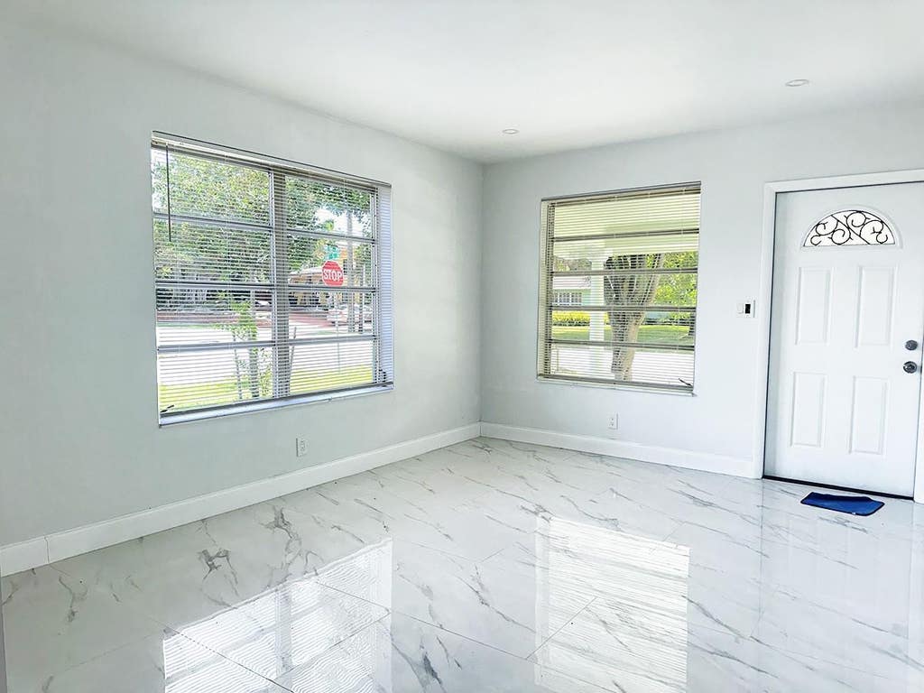 Photo of 425 SW 18TH Avenue, Fort Lauderdale, FL 33312 (MLS # B26063405)