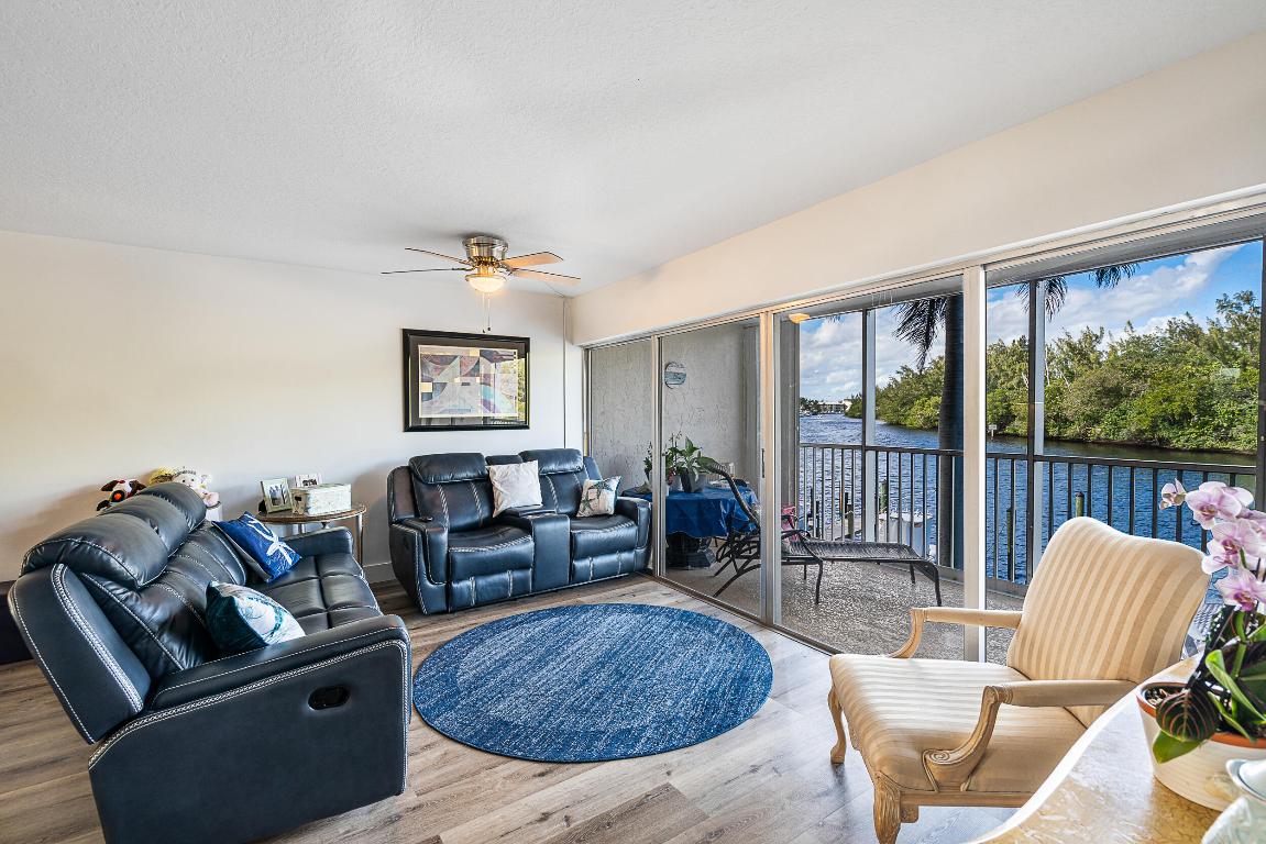 Hillsboro Cove - Residential