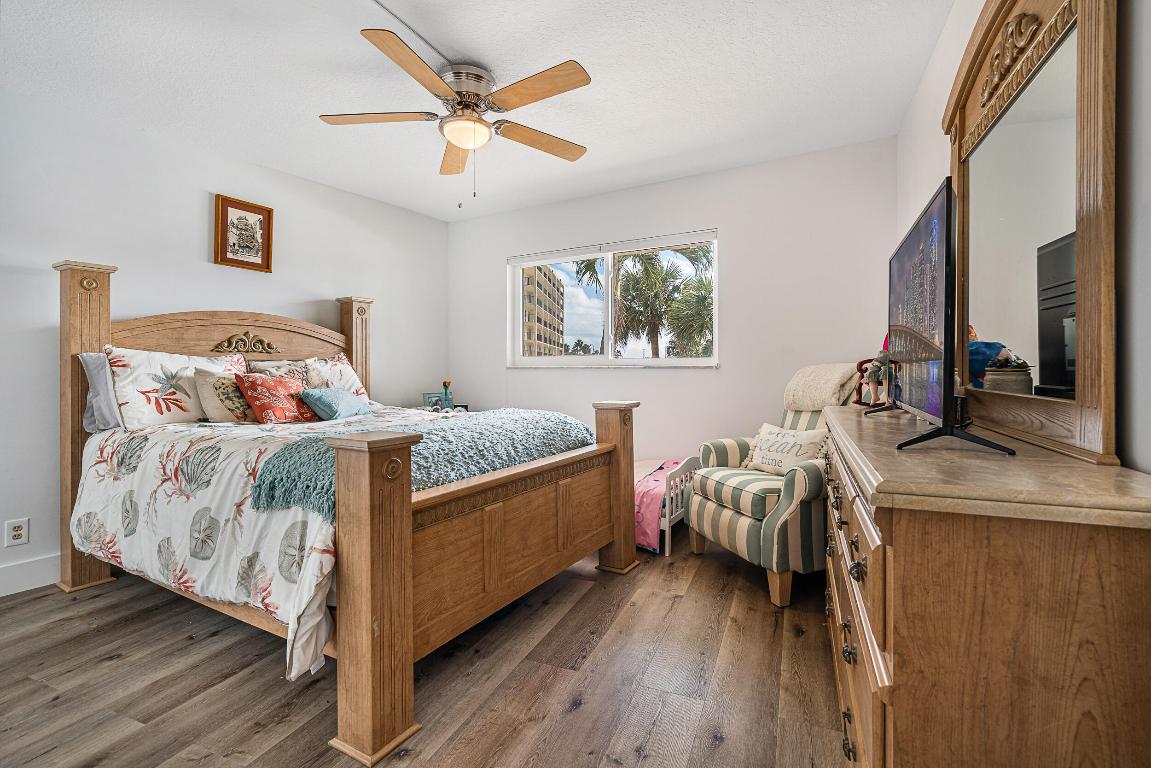 Hillsboro Cove - Residential