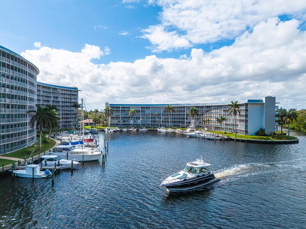 Hillsboro Cove - Residential