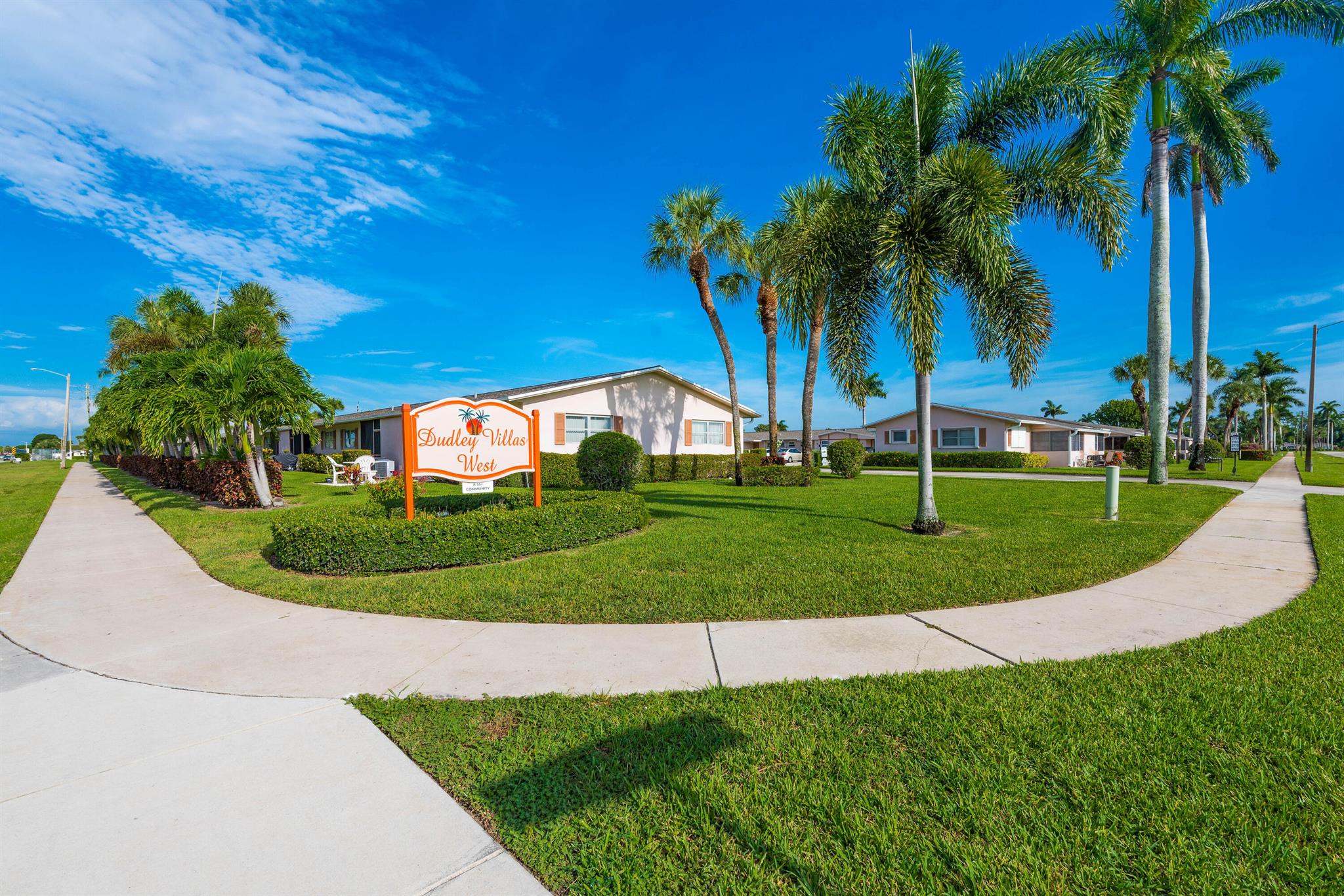 CRESTHAVEN VILLAS 28 COND - Residential