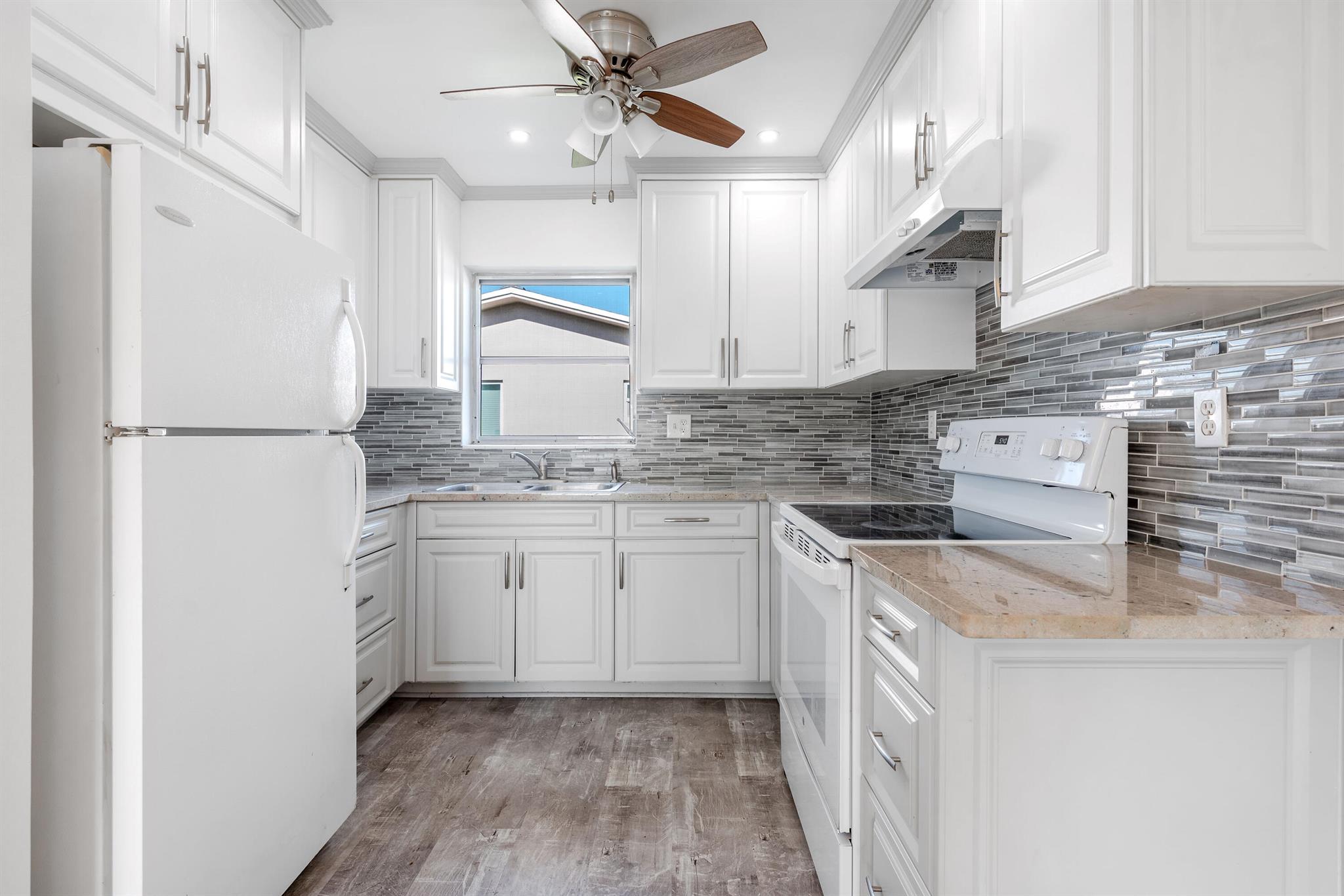 View photos, virtual tours, details... 2739 Dudley Drive W D