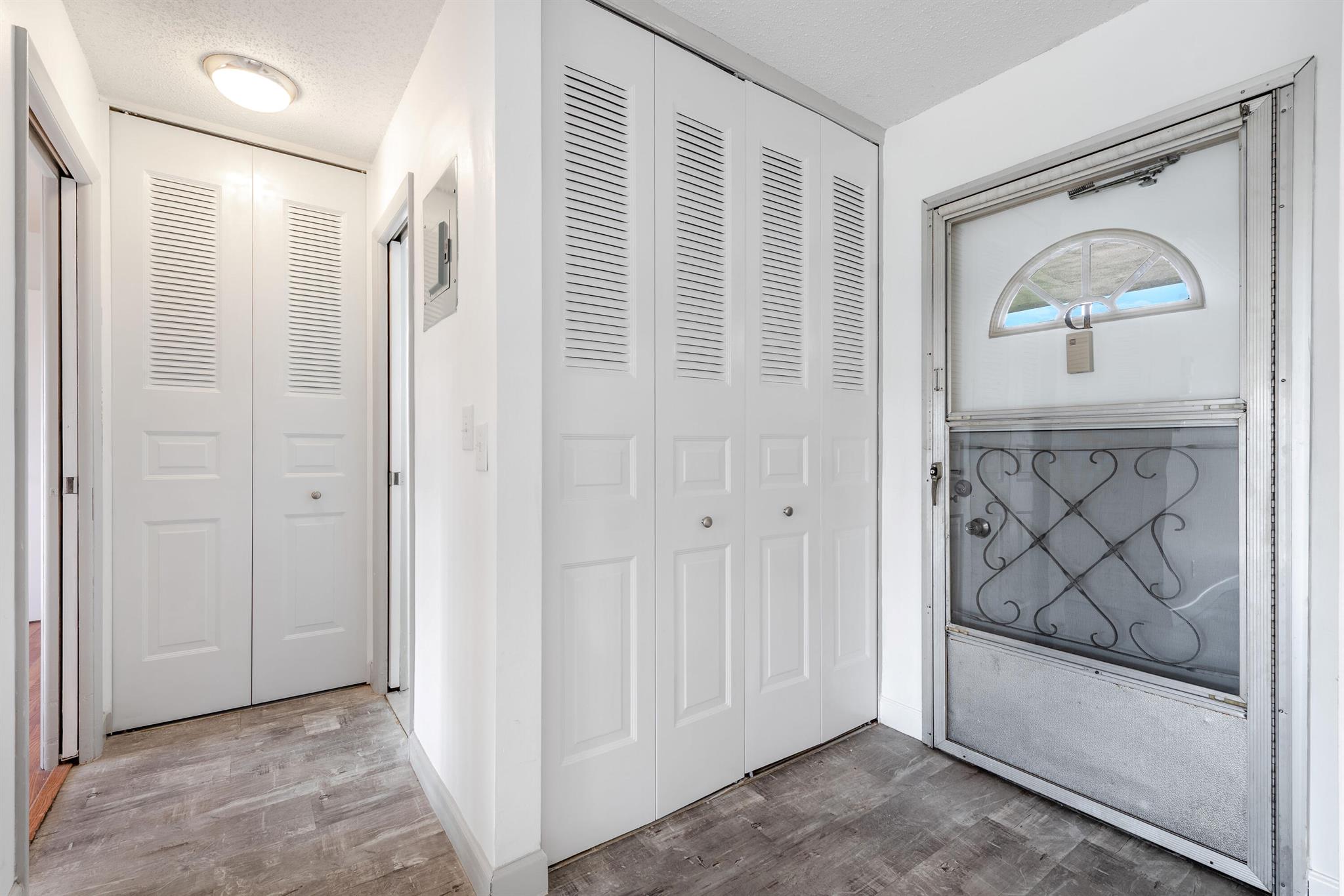 CRESTHAVEN VILLAS 28 COND - Residential