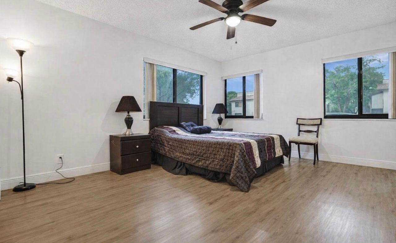 LAURELS AT MARGATE CONDO - Residential