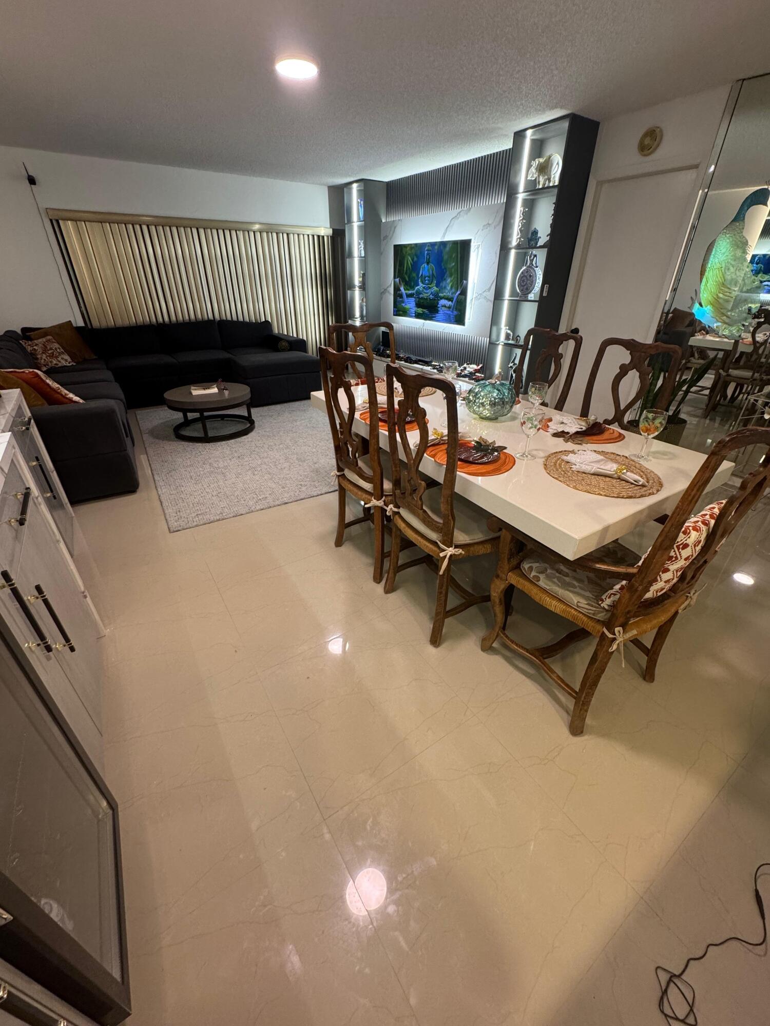 LAURELS AT MARGATE CONDO - Residential