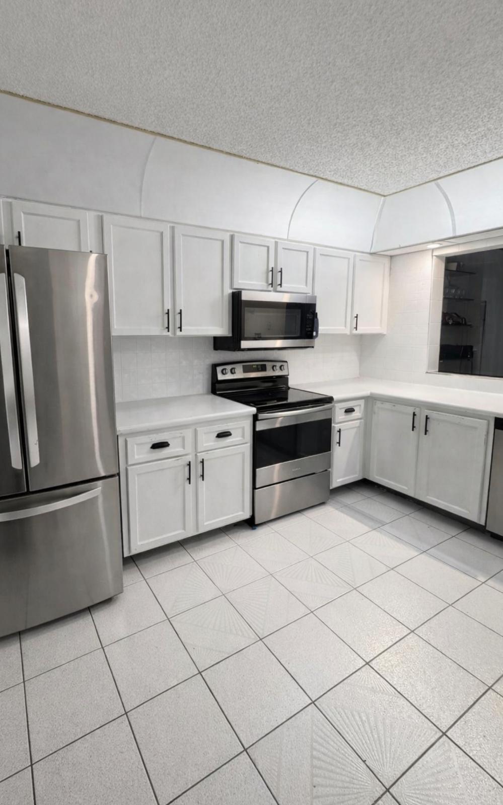 LAURELS AT MARGATE CONDO - Residential