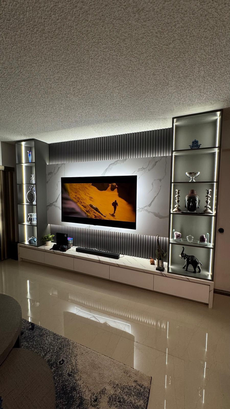 143 S Laurel Drive 604