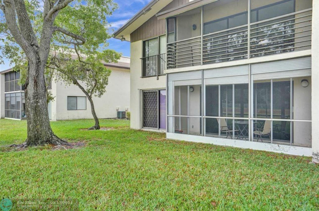 LAURELS AT MARGATE CONDO - Residential