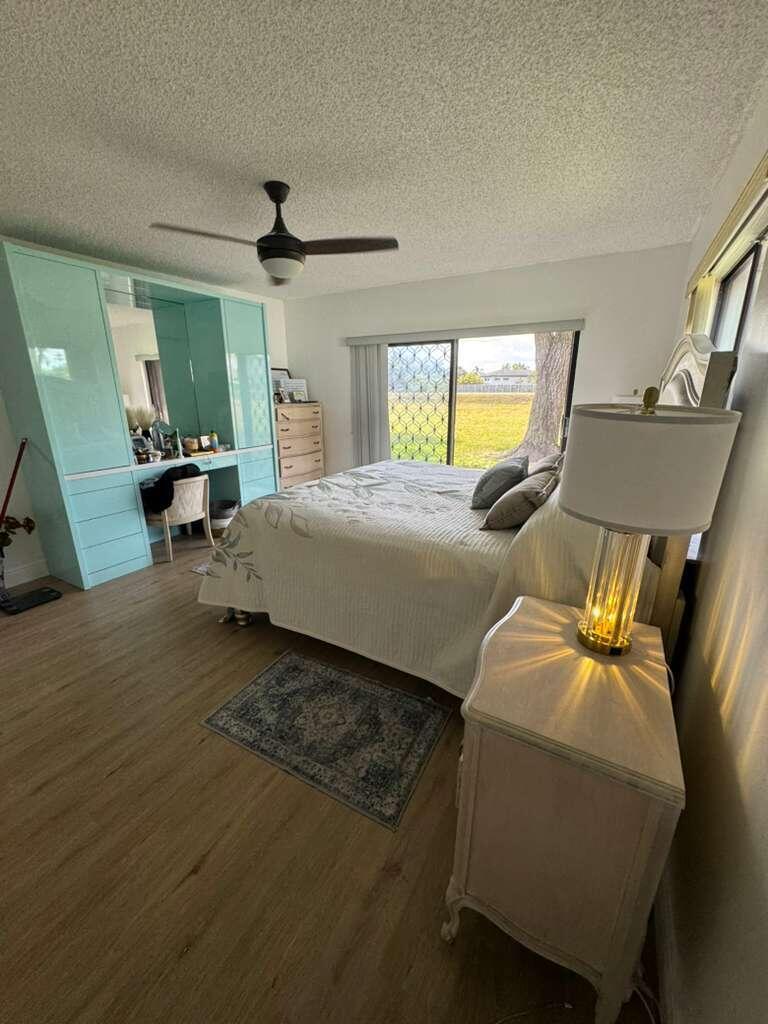 LAURELS AT MARGATE CONDO - Residential