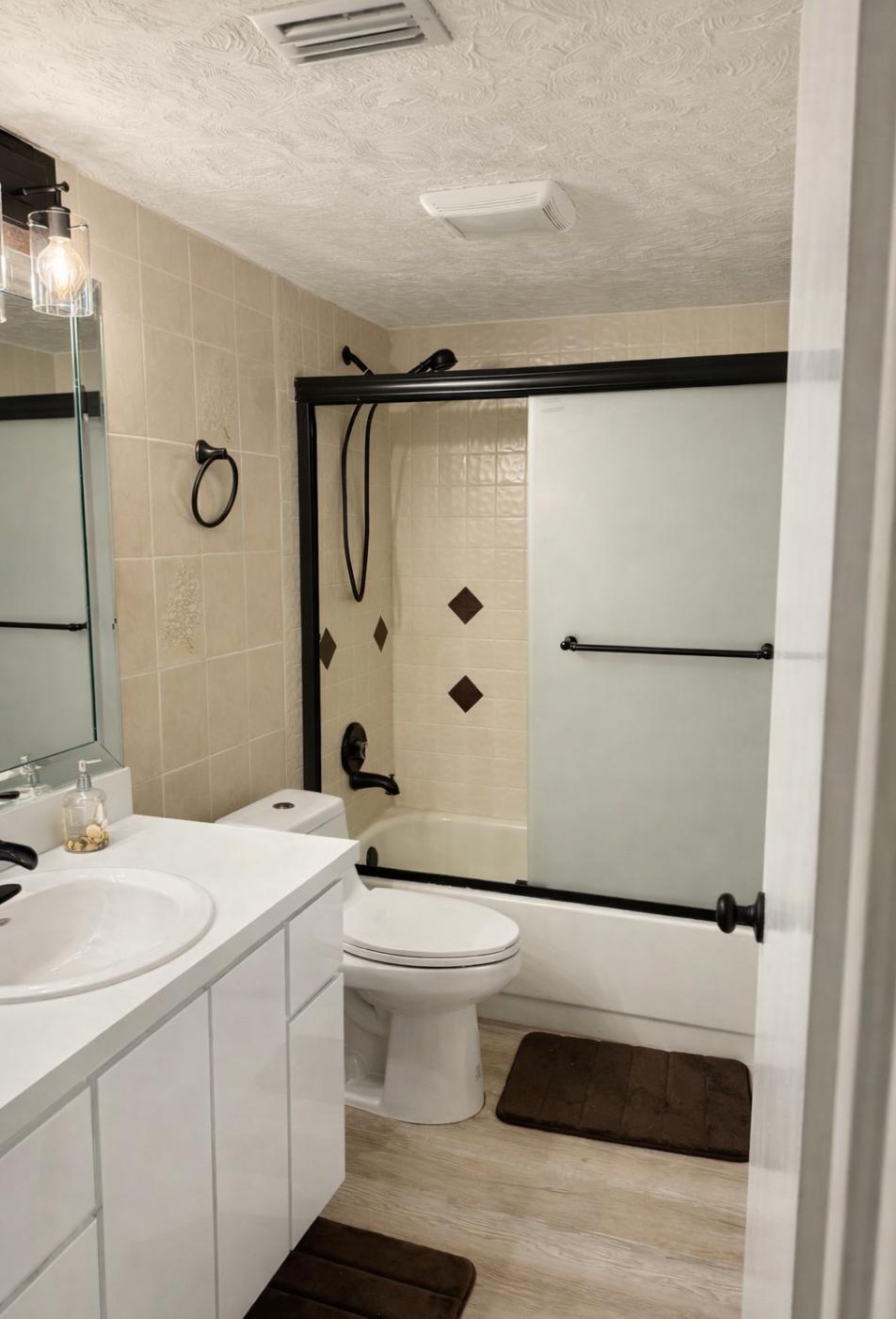 LAURELS AT MARGATE CONDO - Residential