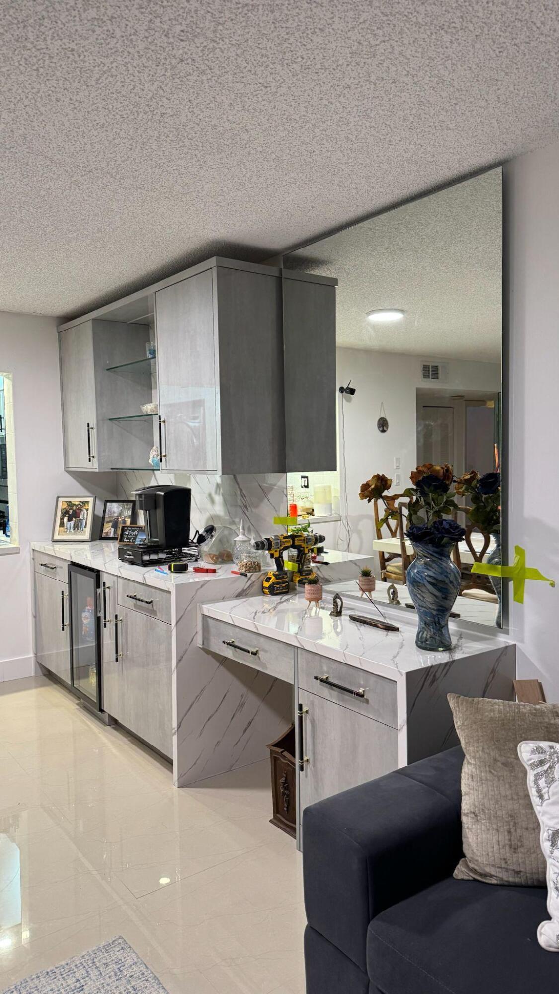 143 S Laurel Drive 604