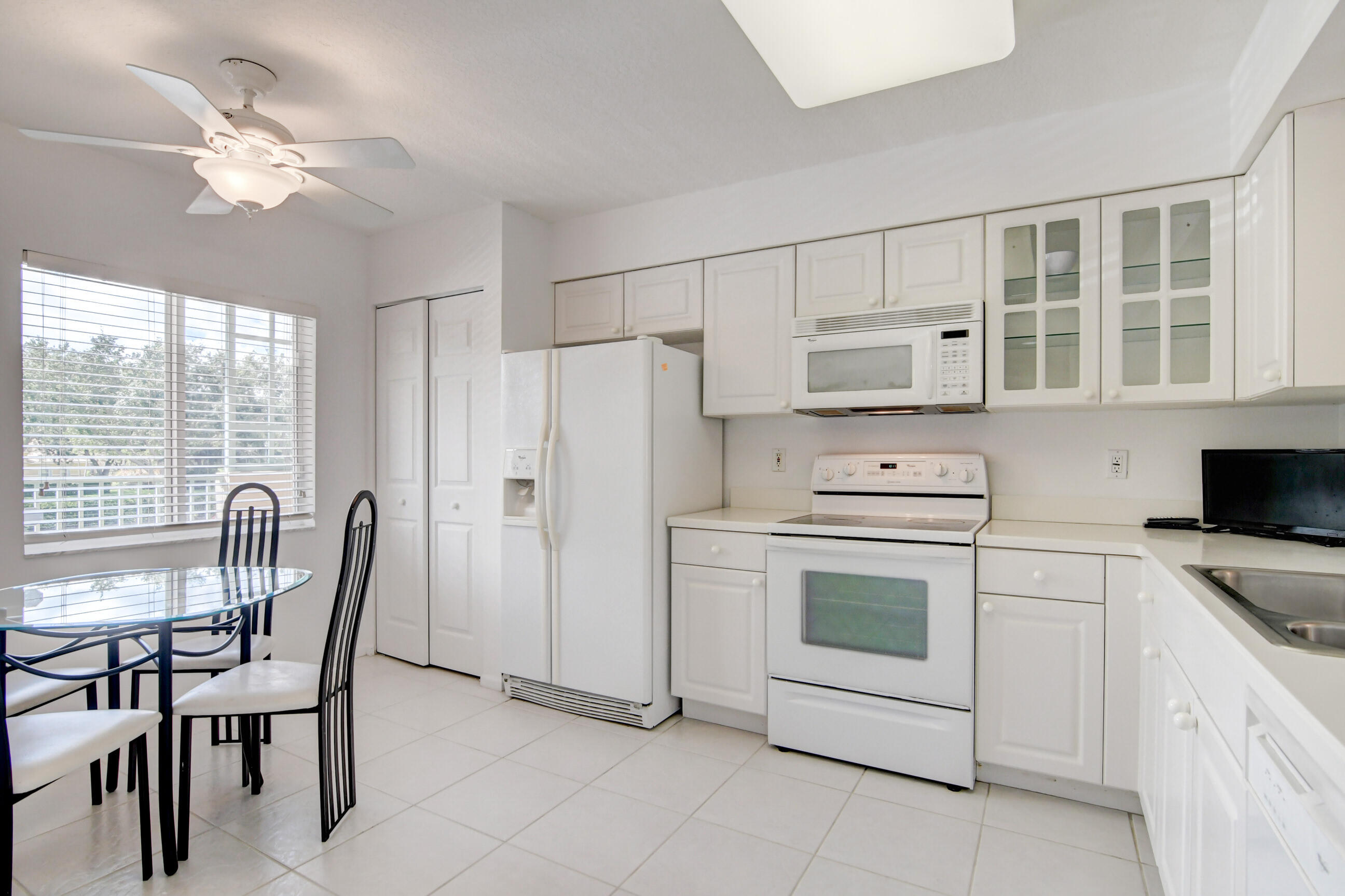 CORAL LAKES/CORAL COVE - Residential