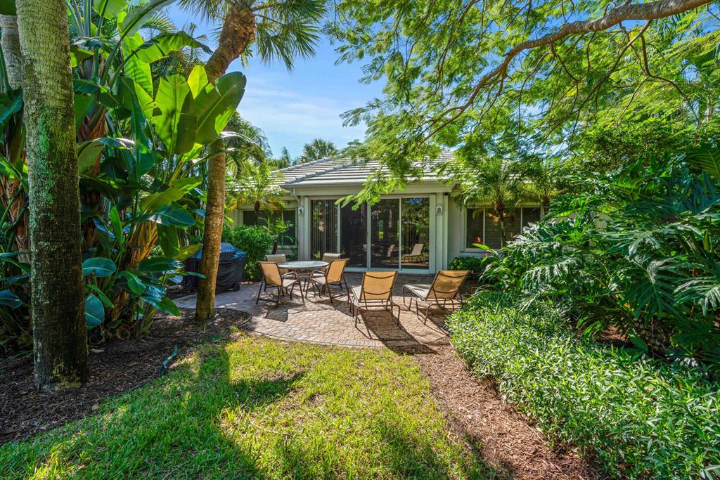 ADMIRALS COVE - Residential