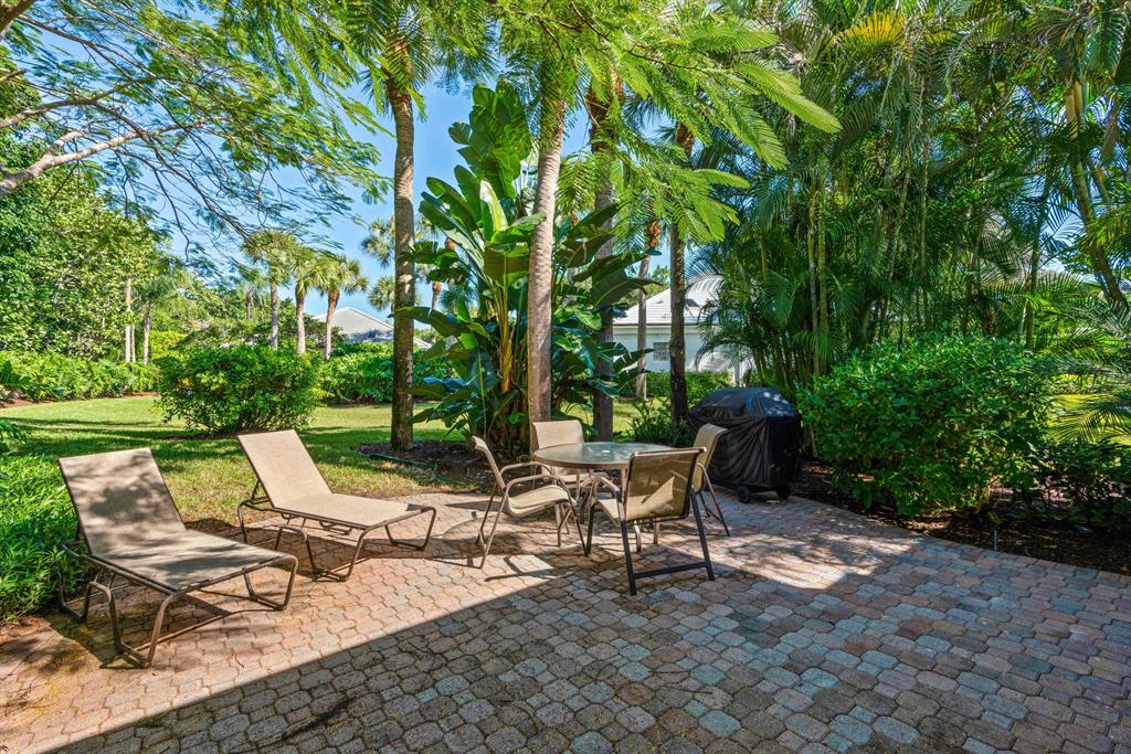 ADMIRALS COVE - Residential