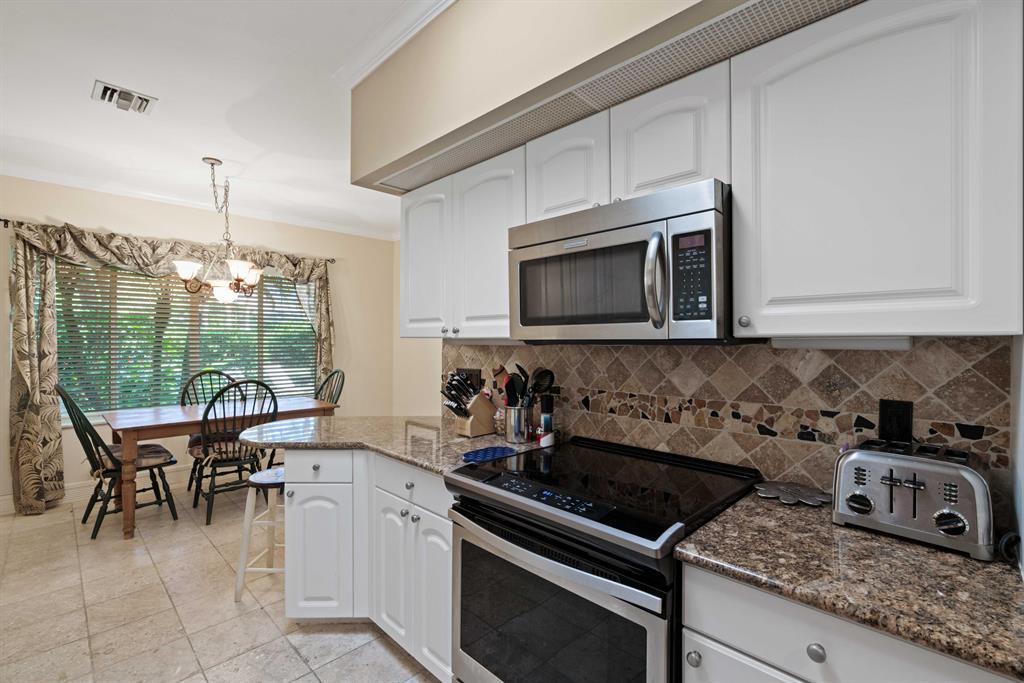 ADMIRALS COVE - Residential