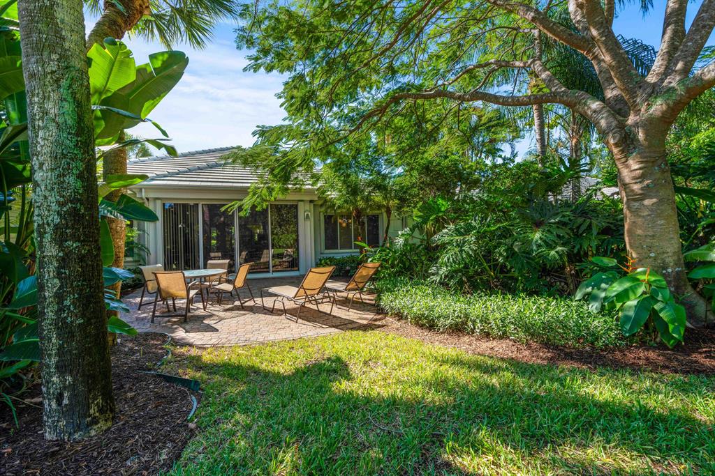 ADMIRALS COVE - Residential