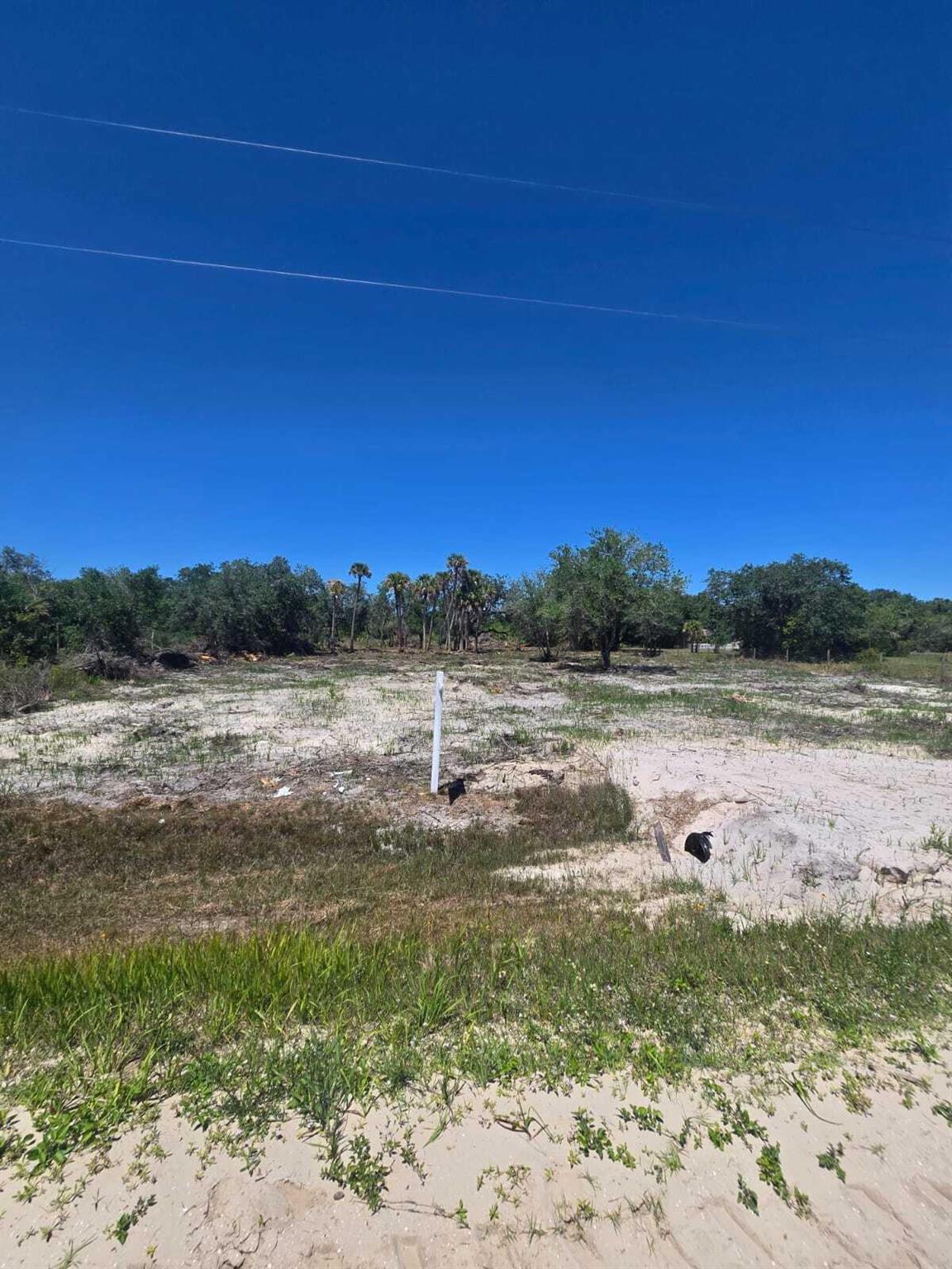 Don't miss this rare opportunity to own a clean, cleared 1.25-acre lot in the heart of Okeechobee, Florida! The owner has already done the work--this property is ready for your dream home, investment project, or private outdoor getaway. Best of all, the price is negotiable! Act now and turn this slice of paradise into your reality.