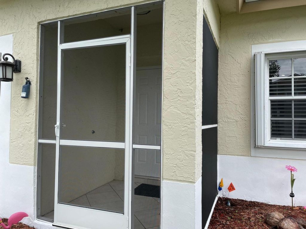 Photo of 6264 Lansdowne Circle, Boynton Beach, FL 33472 (MLS # R11103705)