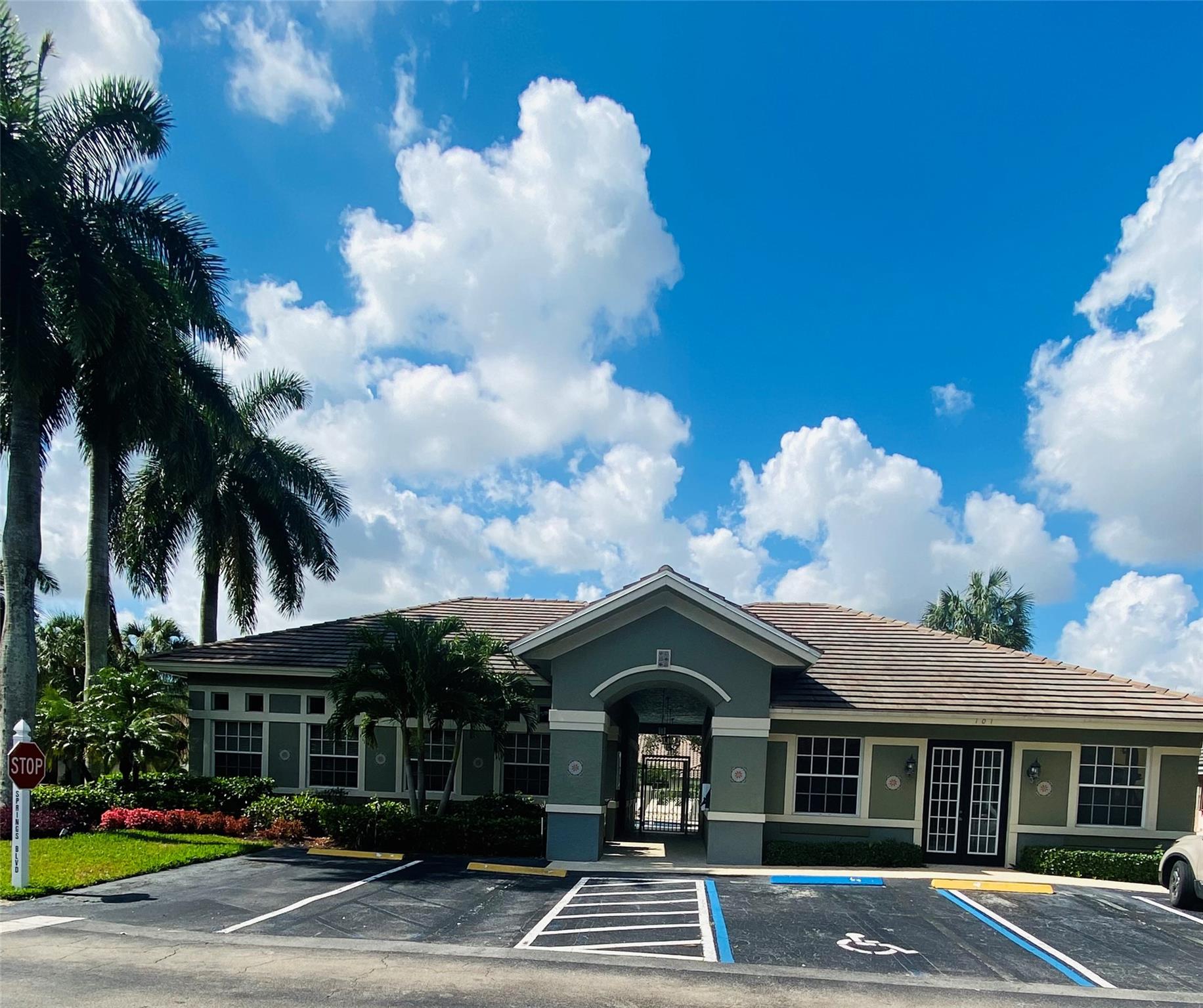 Palm Aire Oaks Course Est - Residential Lease