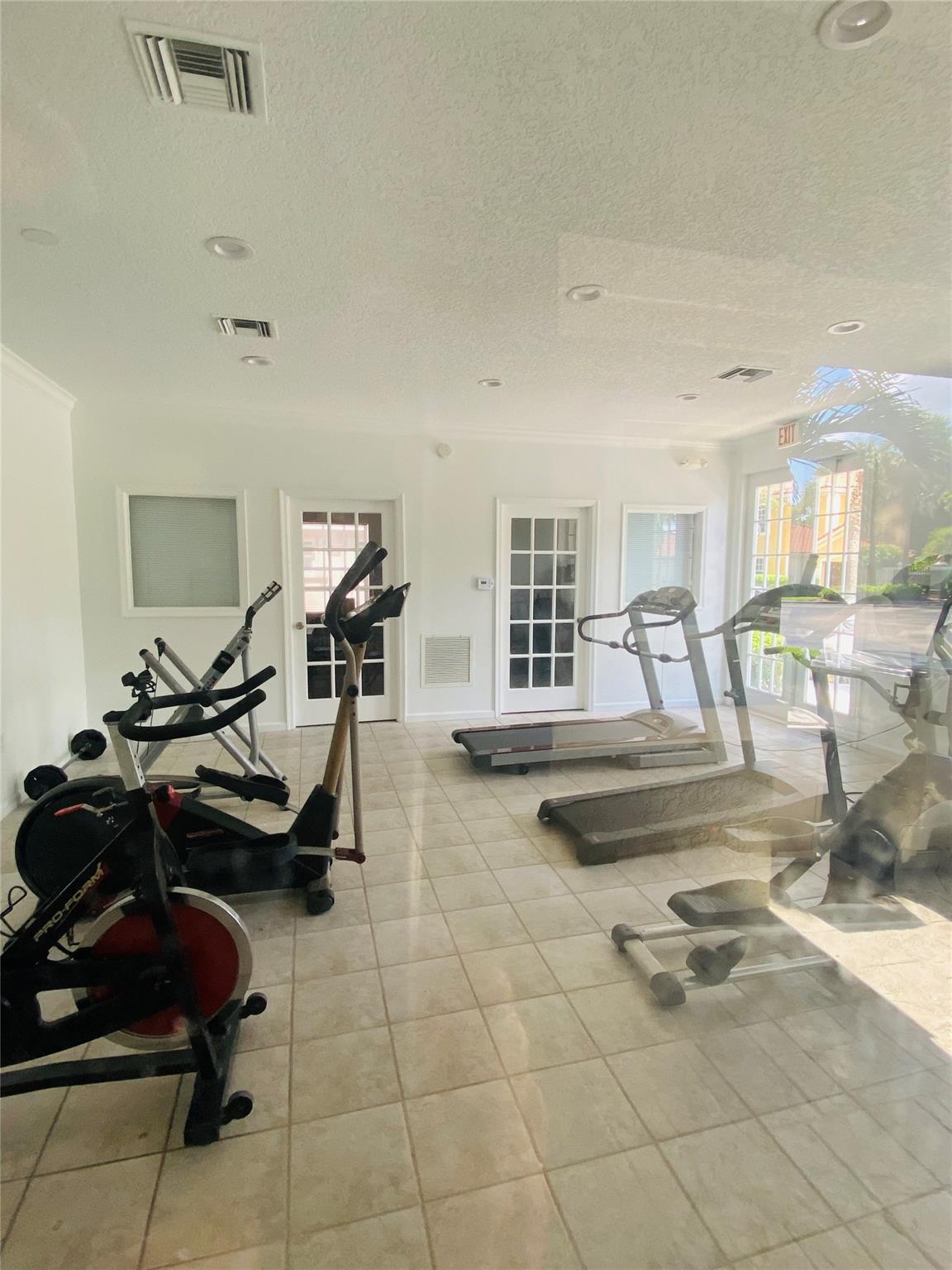 Palm Aire Oaks Course Est - Residential Lease