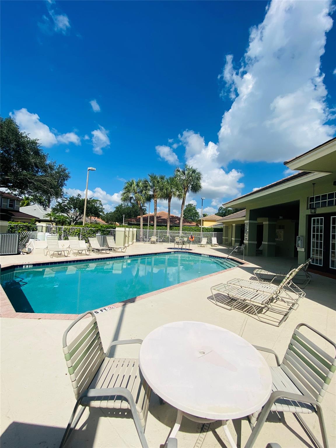 Palm Aire Oaks Course Est - Residential Lease