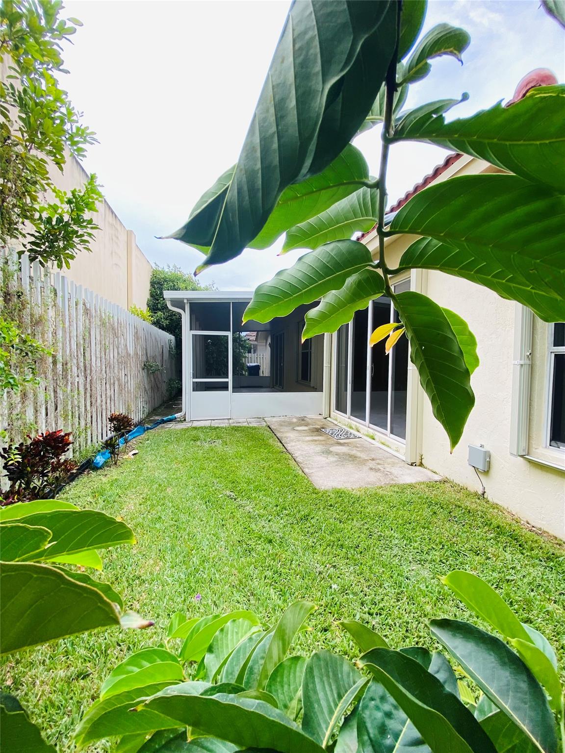 Palm Aire Oaks Course Est - Residential Lease